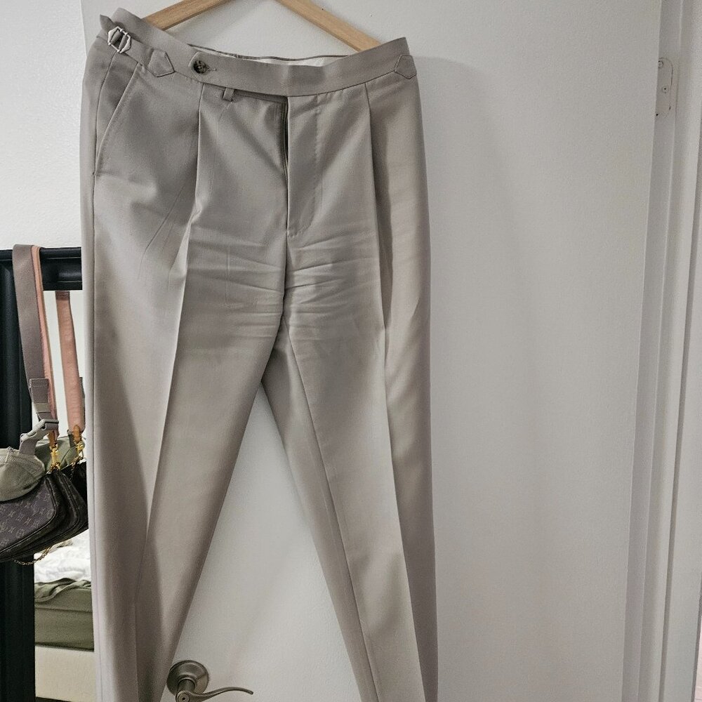 SUITSUPPLY khaki Vigo size 33